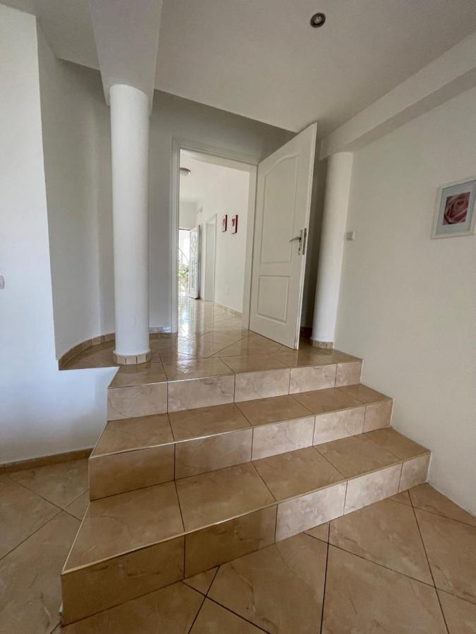 Apartments Rozela Ulcinj Exterior photo